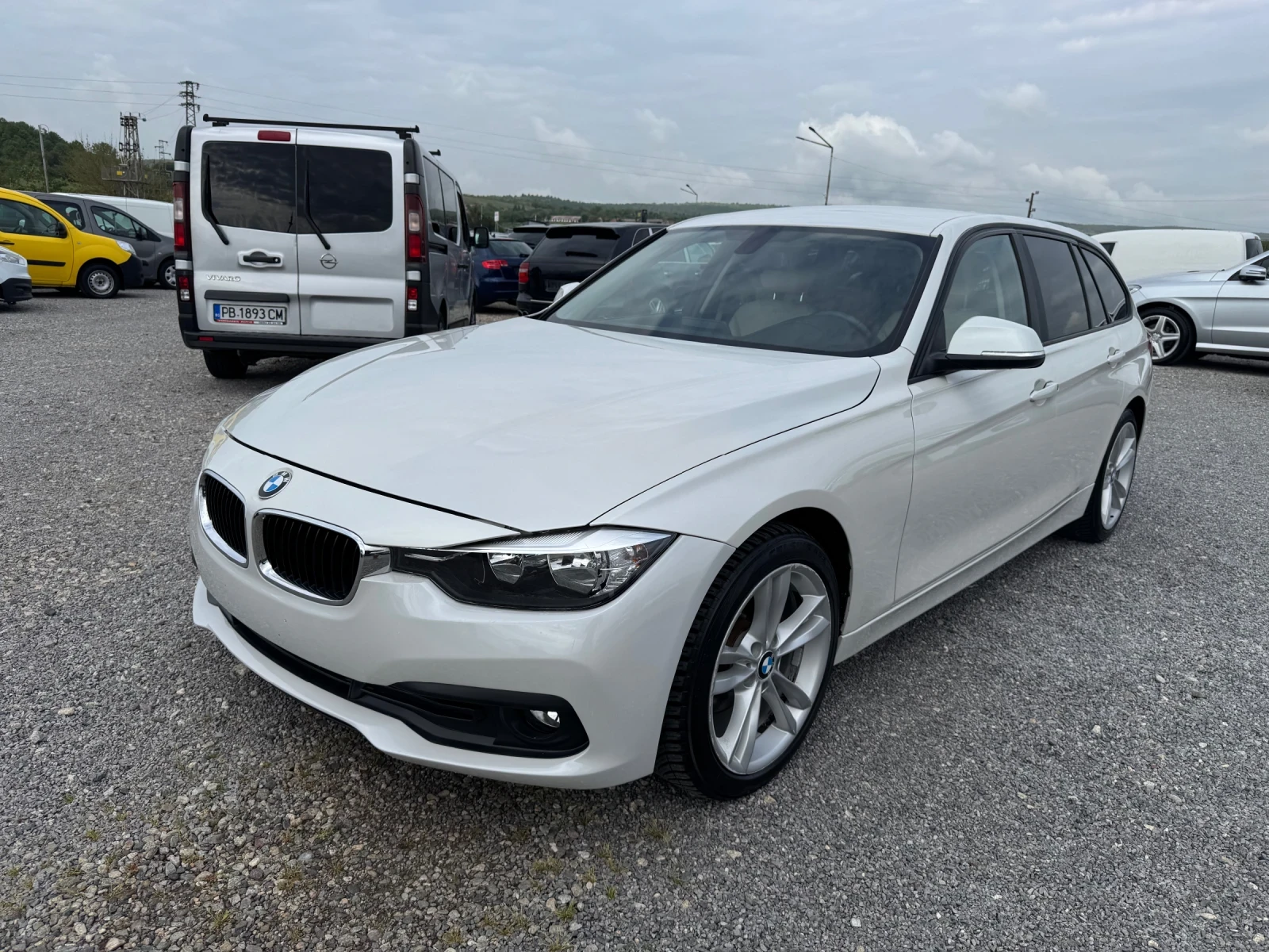 BMW 320  - изображение 8
