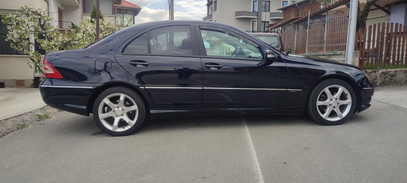 Mercedes-Benz C 220  - изображение 5