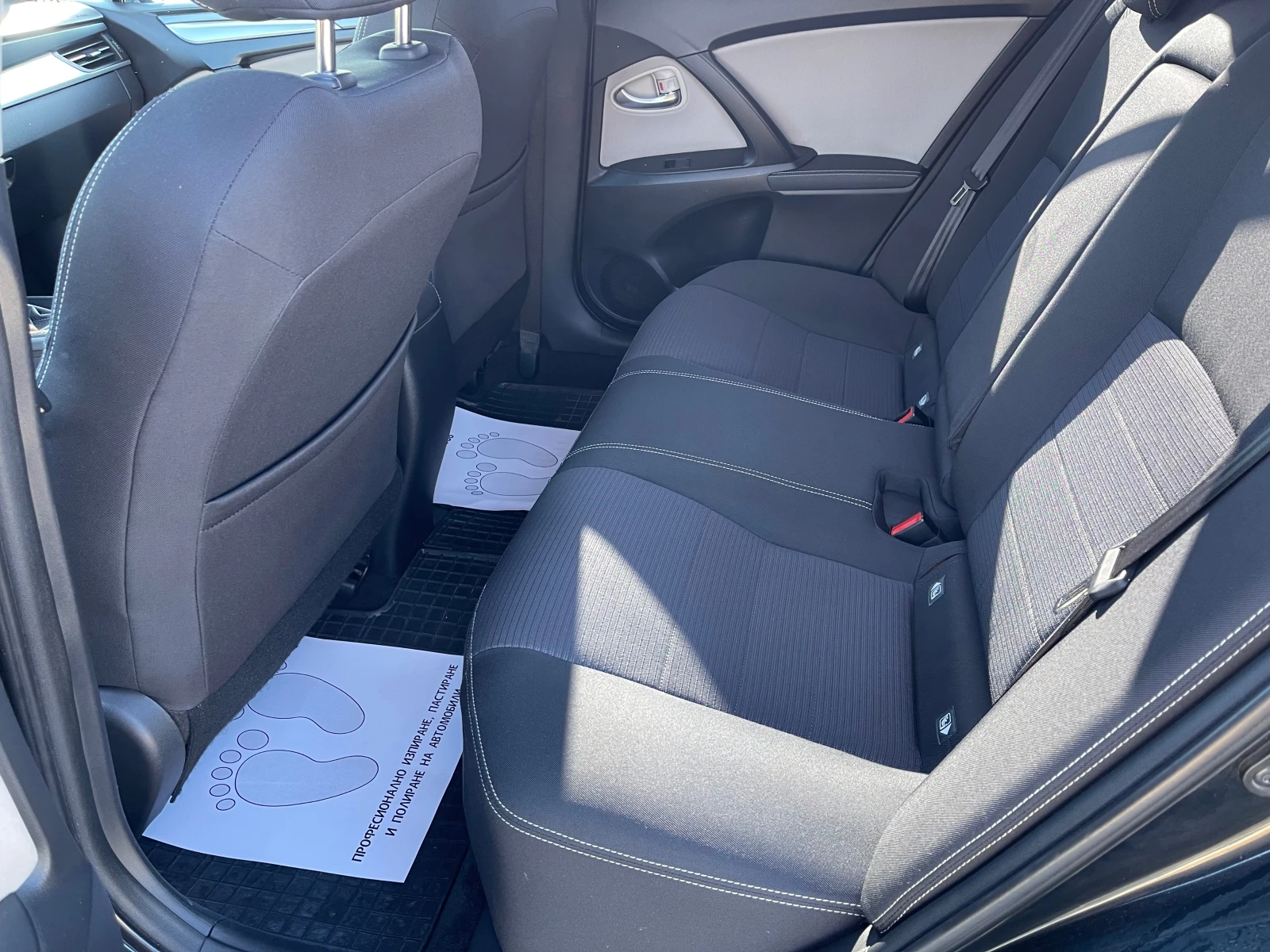 Toyota Avensis  - изображение 9