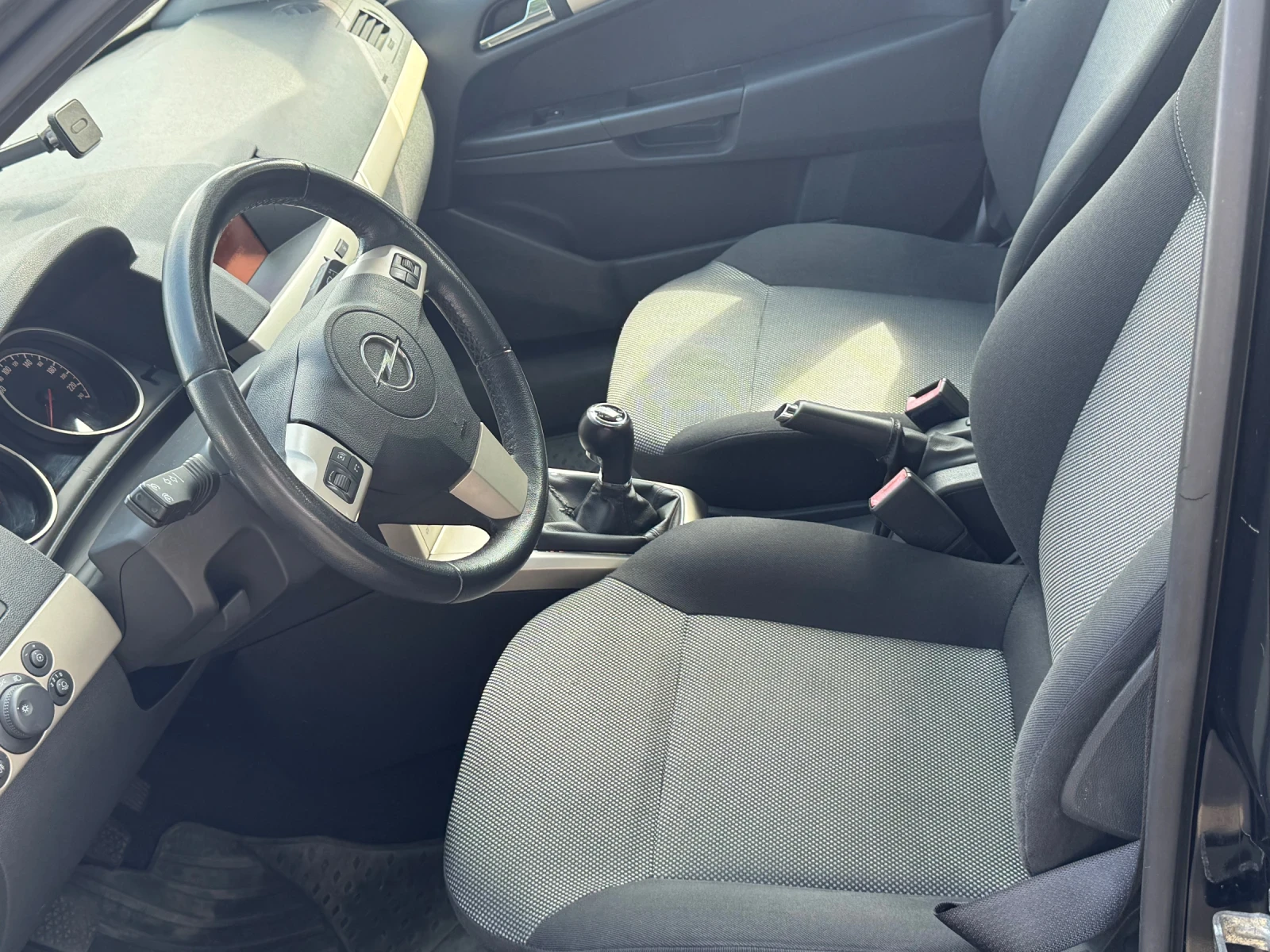 Opel Astra, снимка 10 - Автомобили и джипове - 53713436