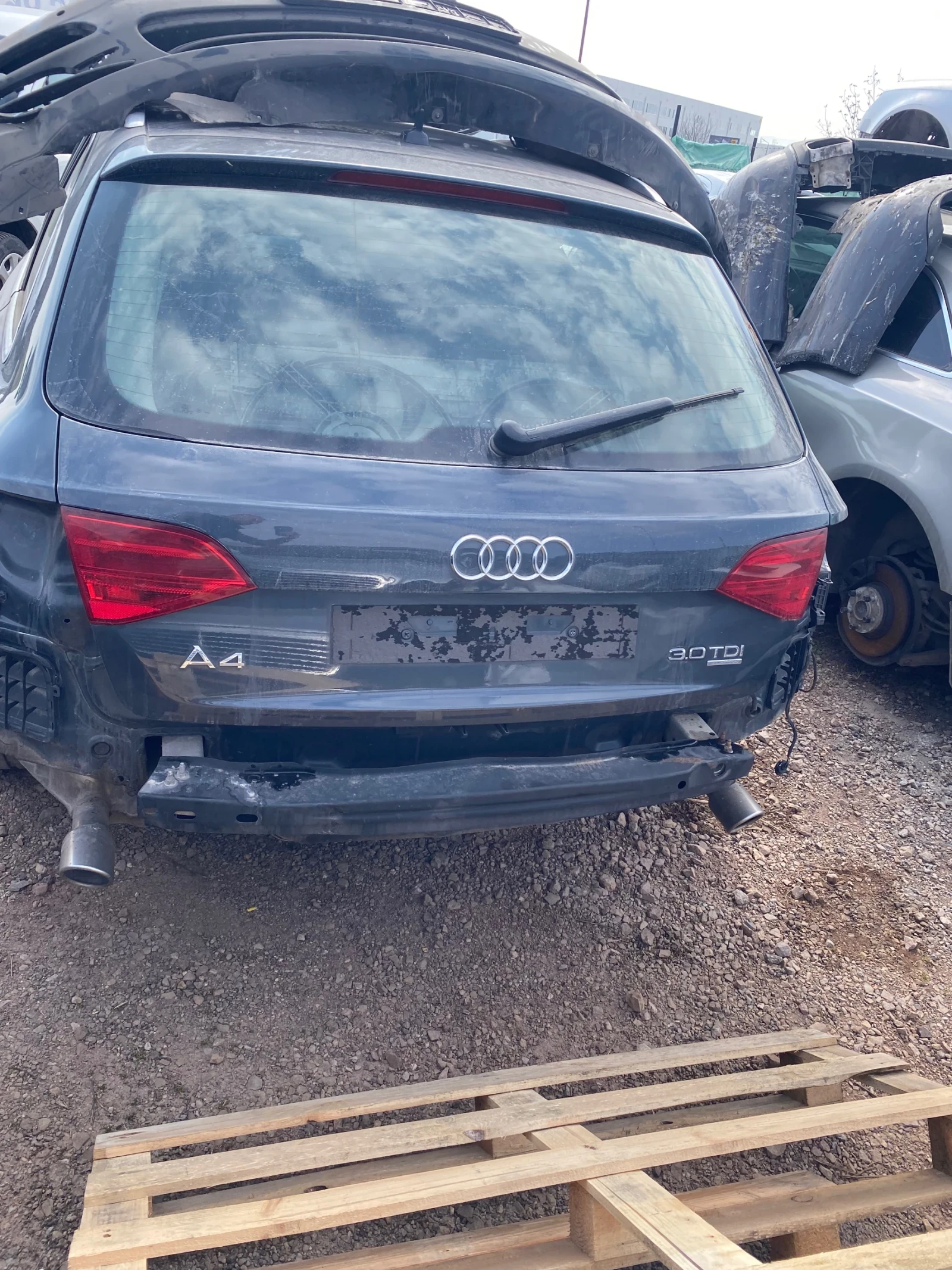 Audi A4, снимка 2 - Автомобили и джипове - 53908613
