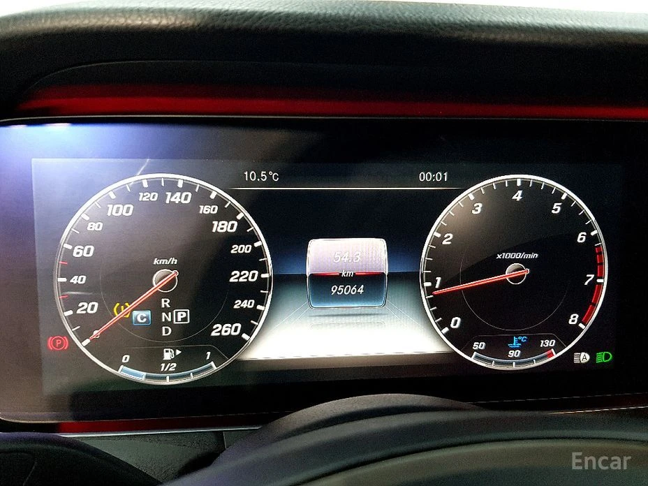 Mercedes-Benz E 300 4MATIC FACE AMG PACK* HEAD-UP* 360 CAM* ОБДУХВАНЕ*, снимка 8 - Автомобили и джипове - 53987637