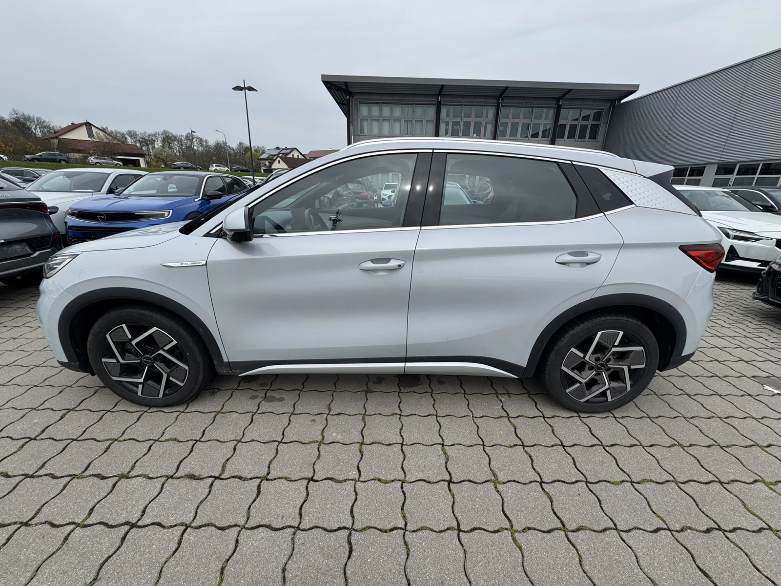 BYD Atto3 60 kWh Design, снимка 4 - Автомобили и джипове - 54268012