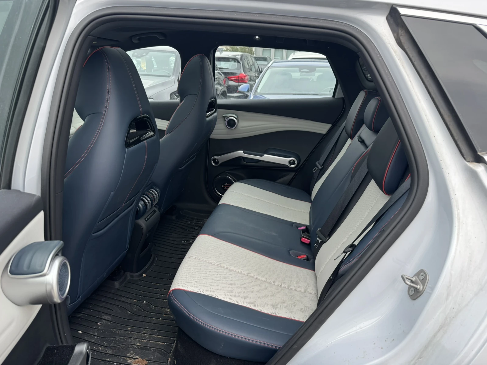 BYD Atto3 60 kWh Design, снимка 15 - Автомобили и джипове - 54268012