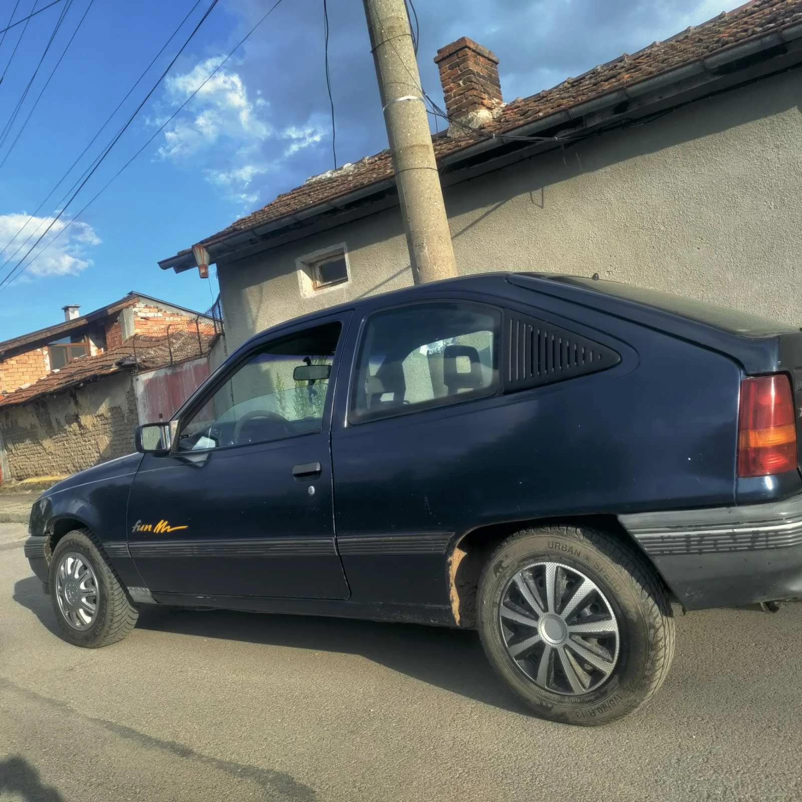 Opel Kadett 1.4i, снимка 5 - Автомобили и джипове - 54643056