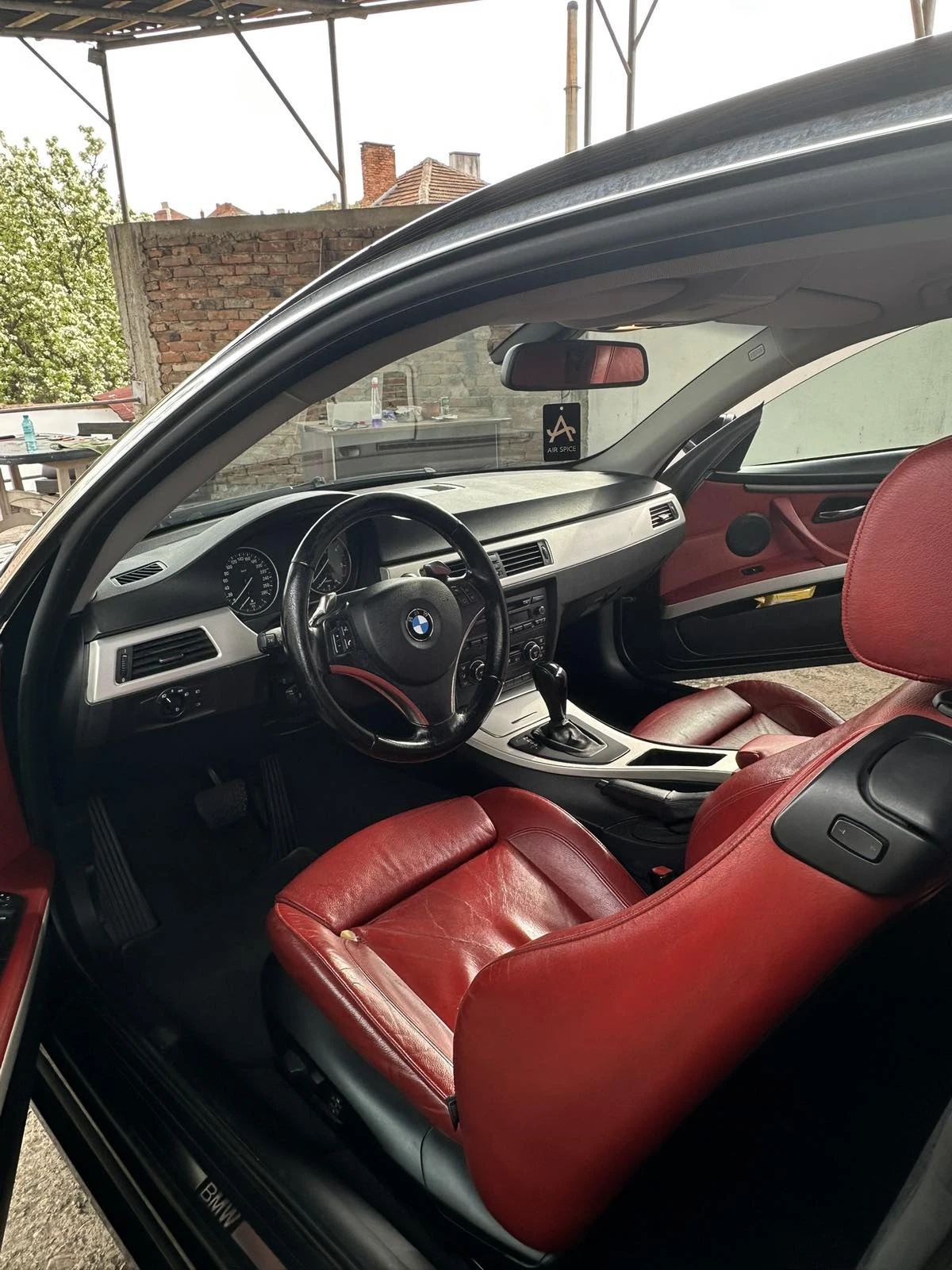 BMW 330 E92, снимка 4 - Автомобили и джипове - 55450970