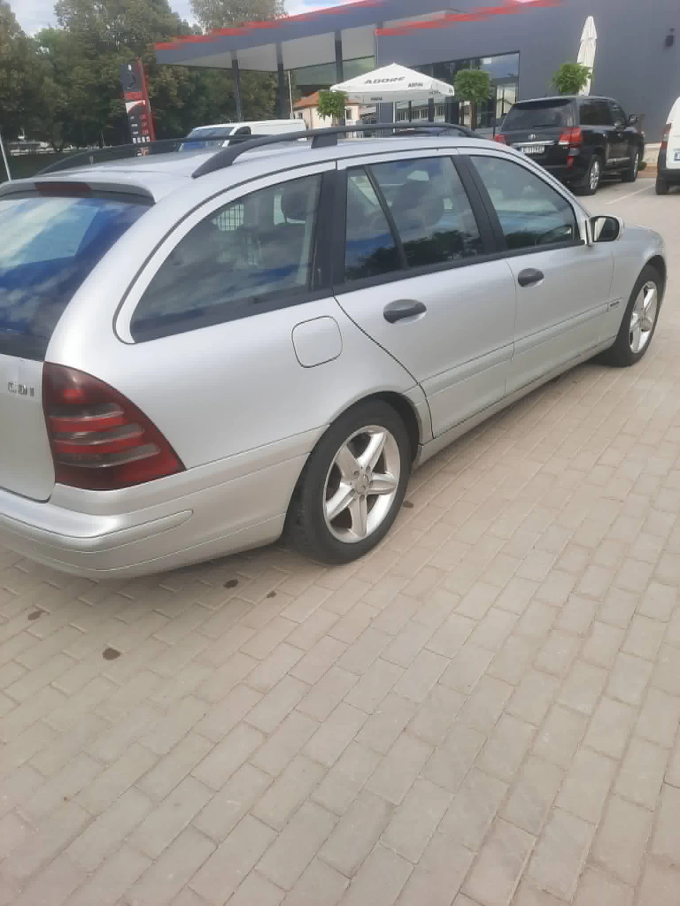 Mercedes-Benz C 220, снимка 4 - Автомобили и джипове - 56121793