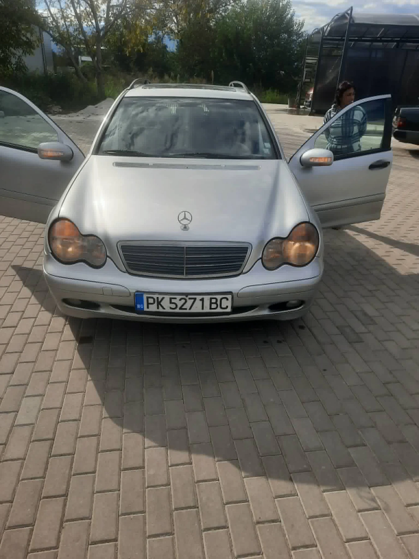 Mercedes-Benz C 220, снимка 2 - Автомобили и джипове - 56121793