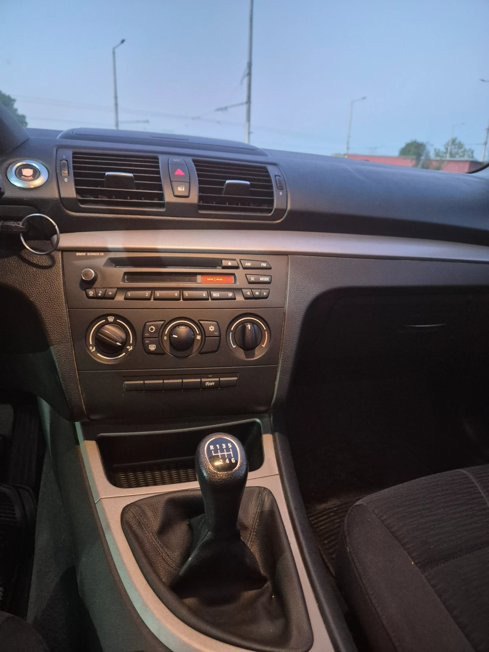 BMW 116  Бензин/6скорости/Facelift, снимка 12 - Автомобили и джипове - 56317384