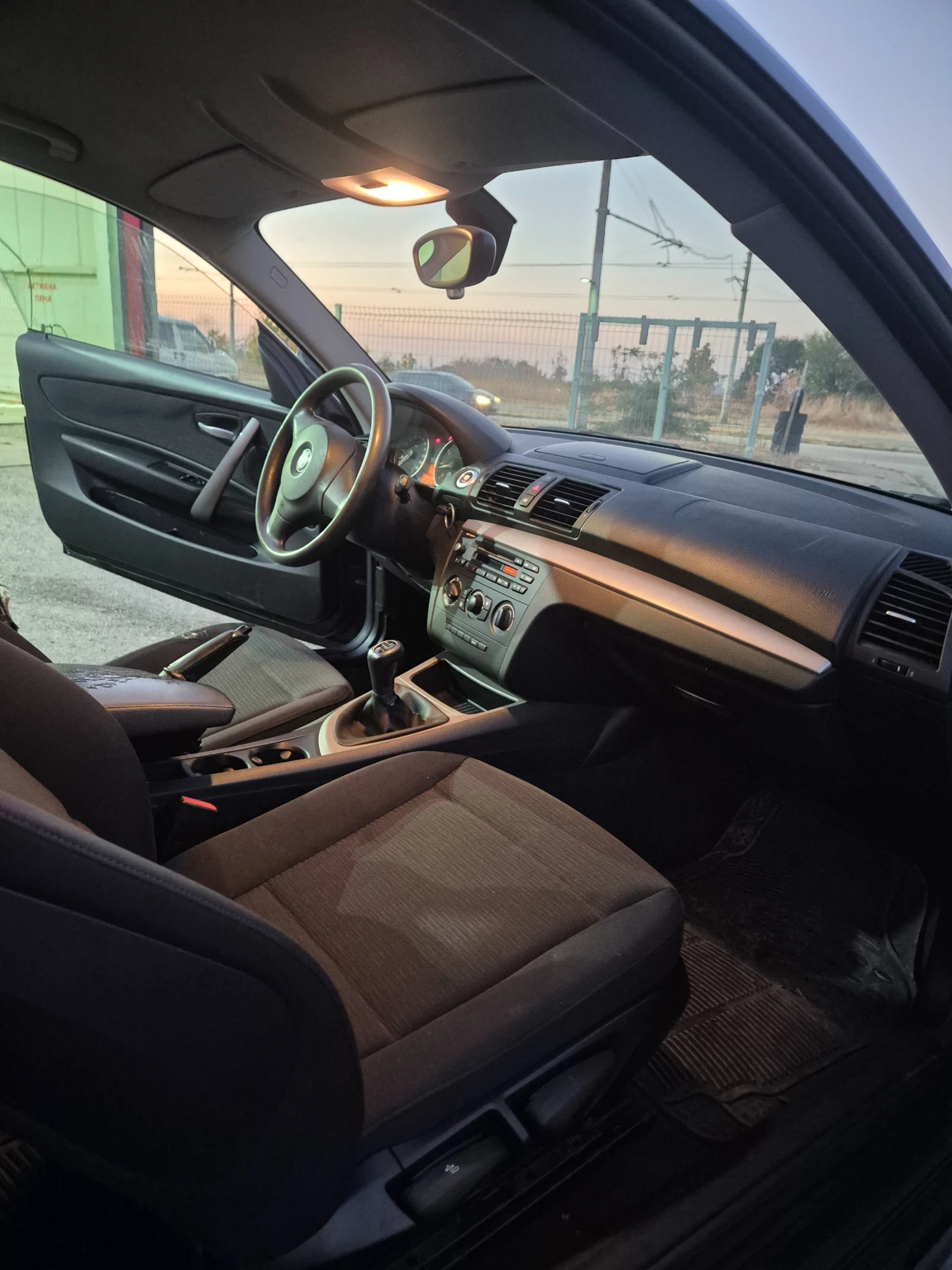 BMW 116  Бензин/6скорости/Facelift, снимка 9 - Автомобили и джипове - 56317384