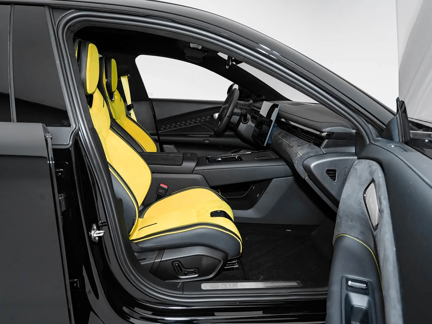 LynkCo 10 EM-P  | Mobile.bg � ����������� 10