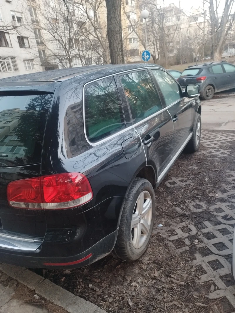 VW Touareg, снимка 4 - Автомобили и джипове - 49379311