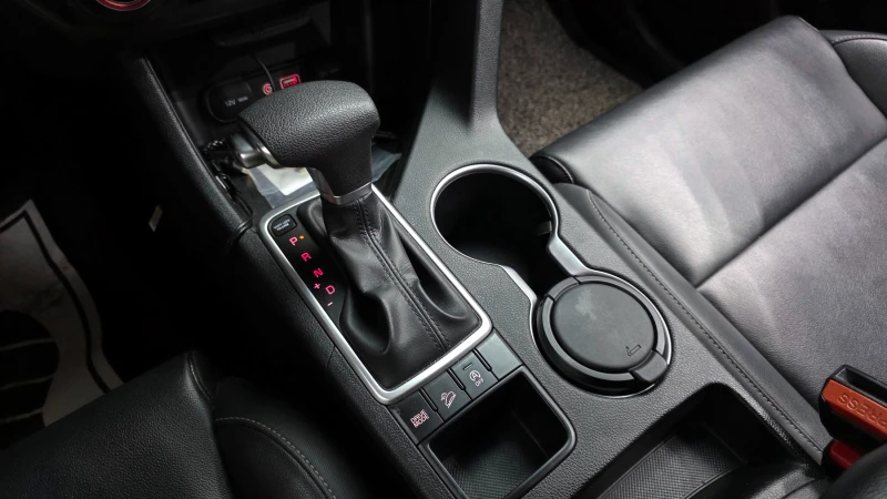 Kia Sportage 2.0 2WD TRENDY autogeorge.com, снимка 8 - Автомобили и джипове - 51903262