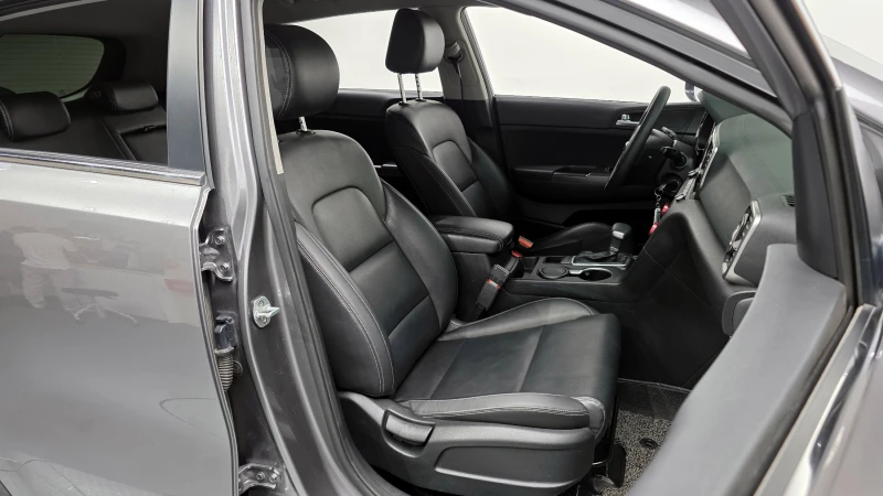 Kia Sportage 2.0 2WD TRENDY autogeorge.com, снимка 9 - Автомобили и джипове - 51903262