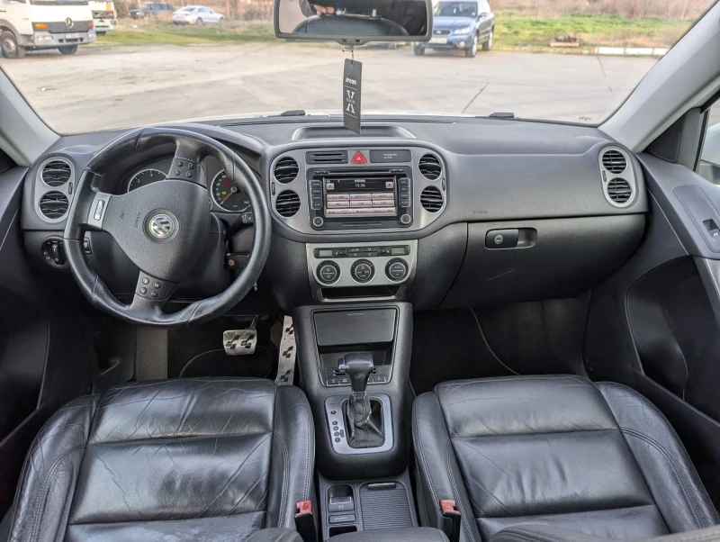 VW Tiguan R-LINE, снимка 9 - Автомобили и джипове - 52884841