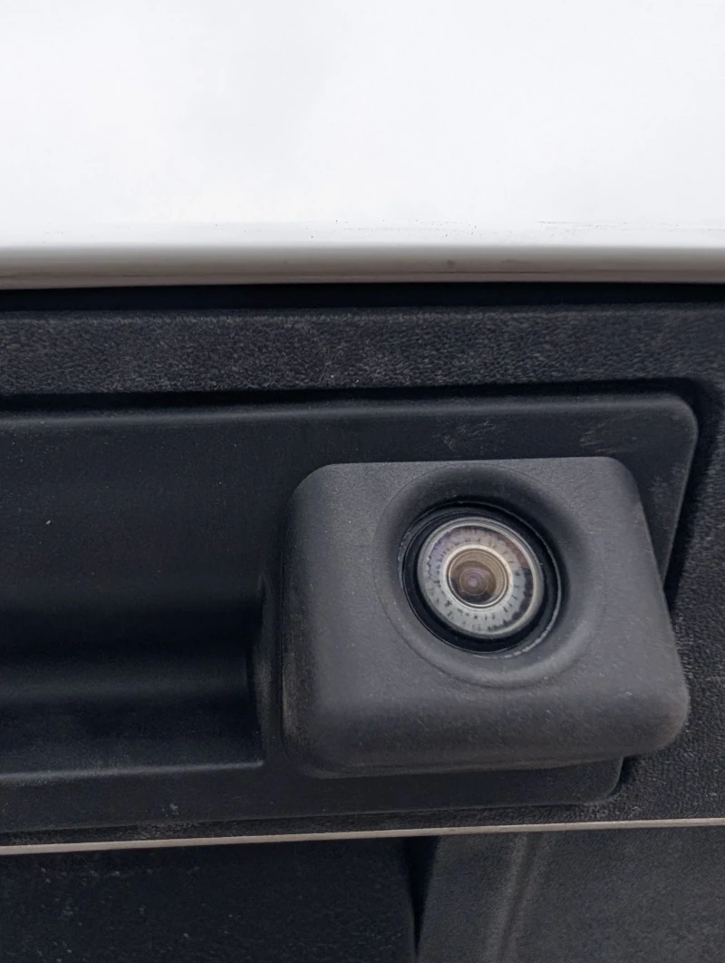 VW Tiguan R-LINE, снимка 15 - Автомобили и джипове - 52884841