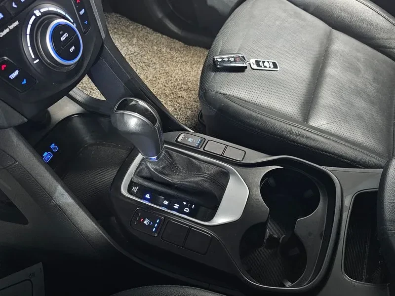 Hyundai Santa fe DIESEL 2.0 4WD PREMIUM, снимка 9 - Автомобили и джипове - 55307656
