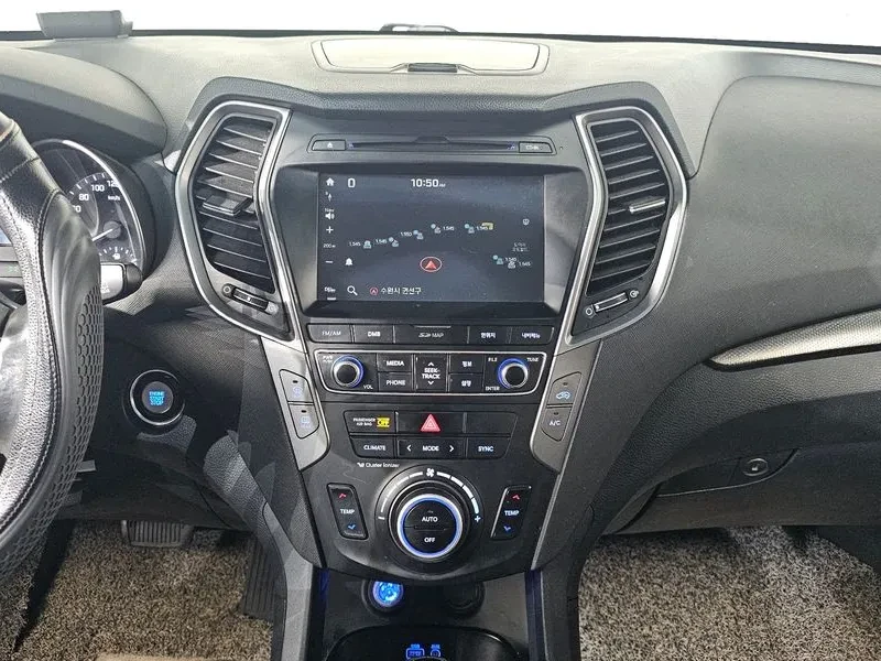 Hyundai Santa fe DIESEL 2.0 4WD PREMIUM, снимка 15 - Автомобили и джипове - 55307656