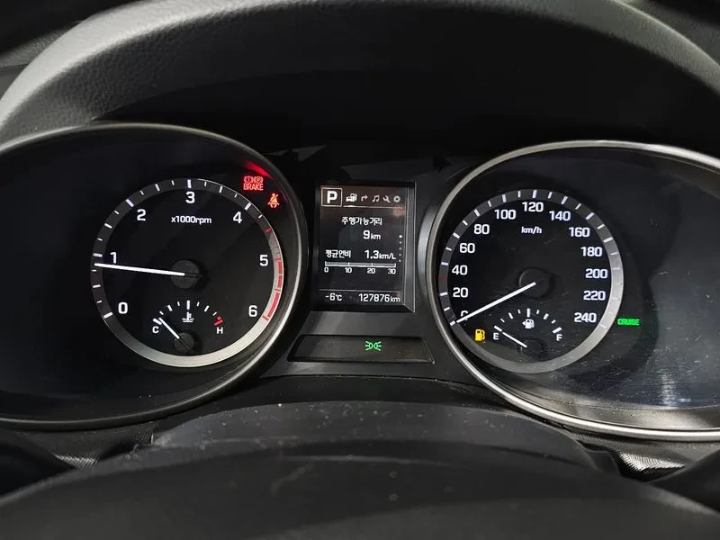 Hyundai Santa fe DIESEL 2.0 4WD PREMIUM, снимка 8 - Автомобили и джипове - 55307656