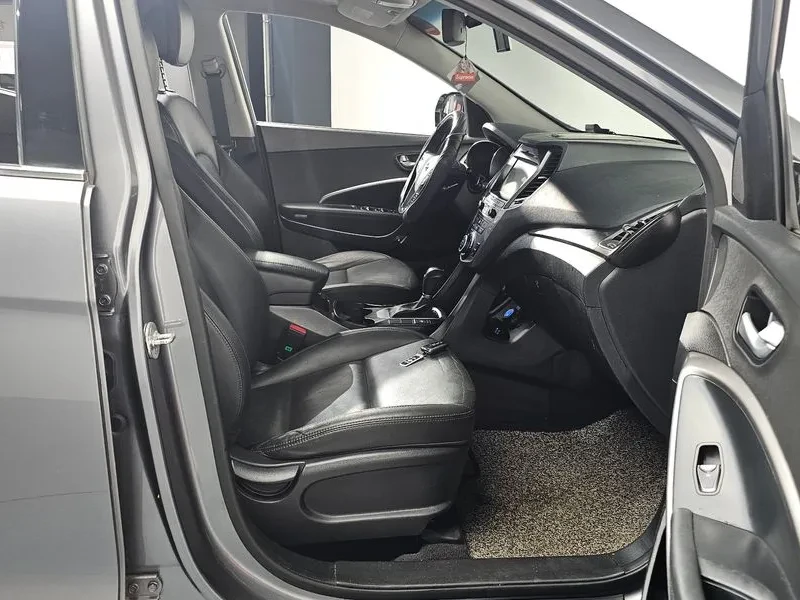 Hyundai Santa fe DIESEL 2.0 4WD PREMIUM, снимка 11 - Автомобили и джипове - 55307656