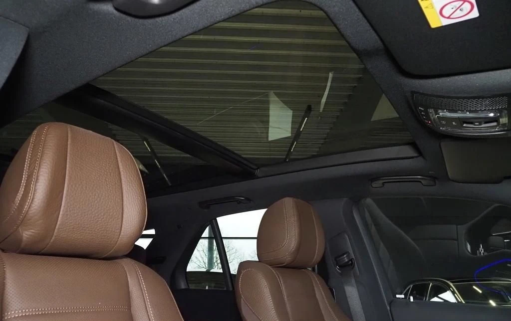 Mercedes-Benz GLE 580 4Matic = AMG Line= Premium Plus Гаранция - изображение 8