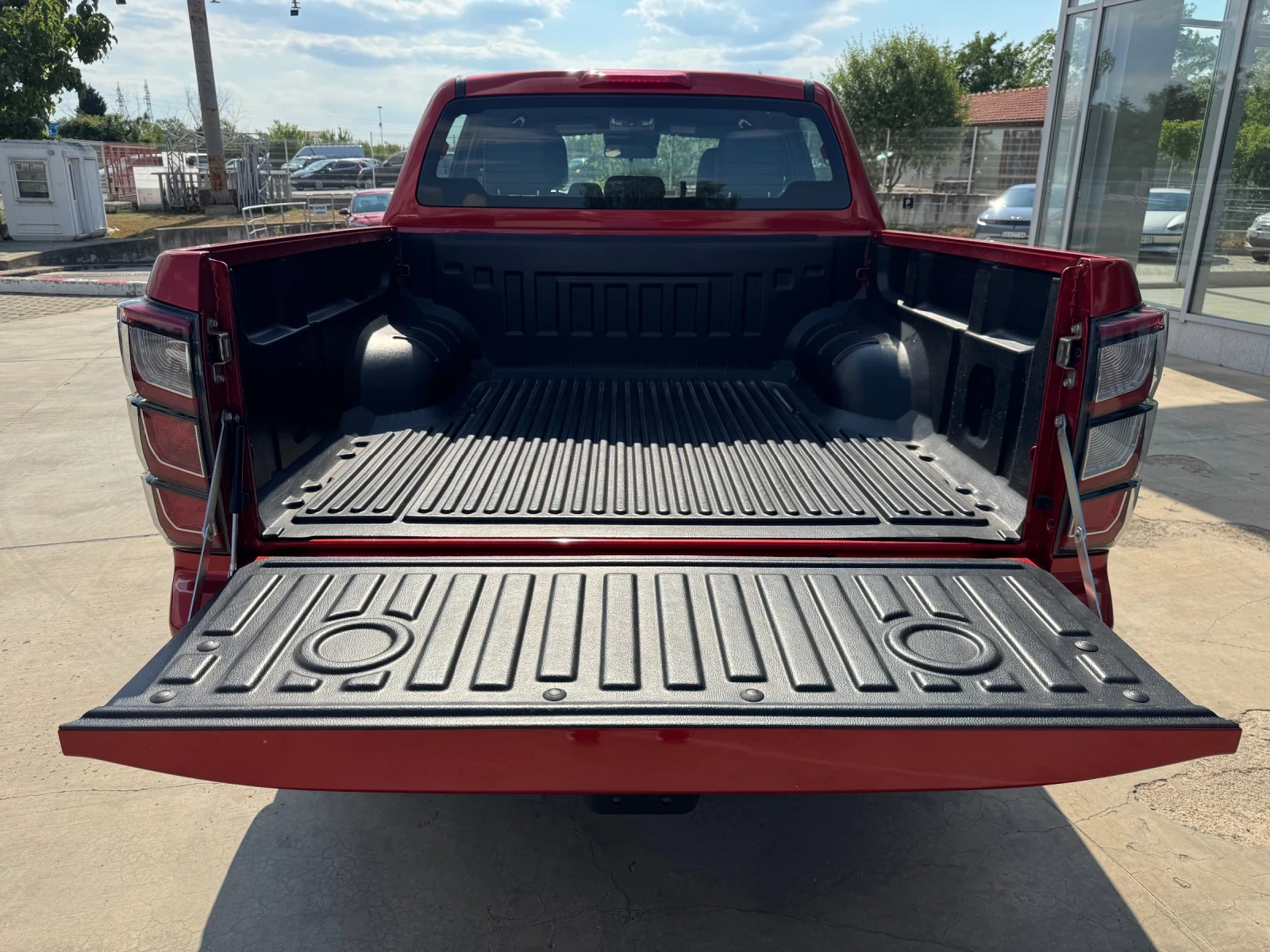 Isuzu D-max Double Cab 4x4 10-години гаранция  - изображение 6