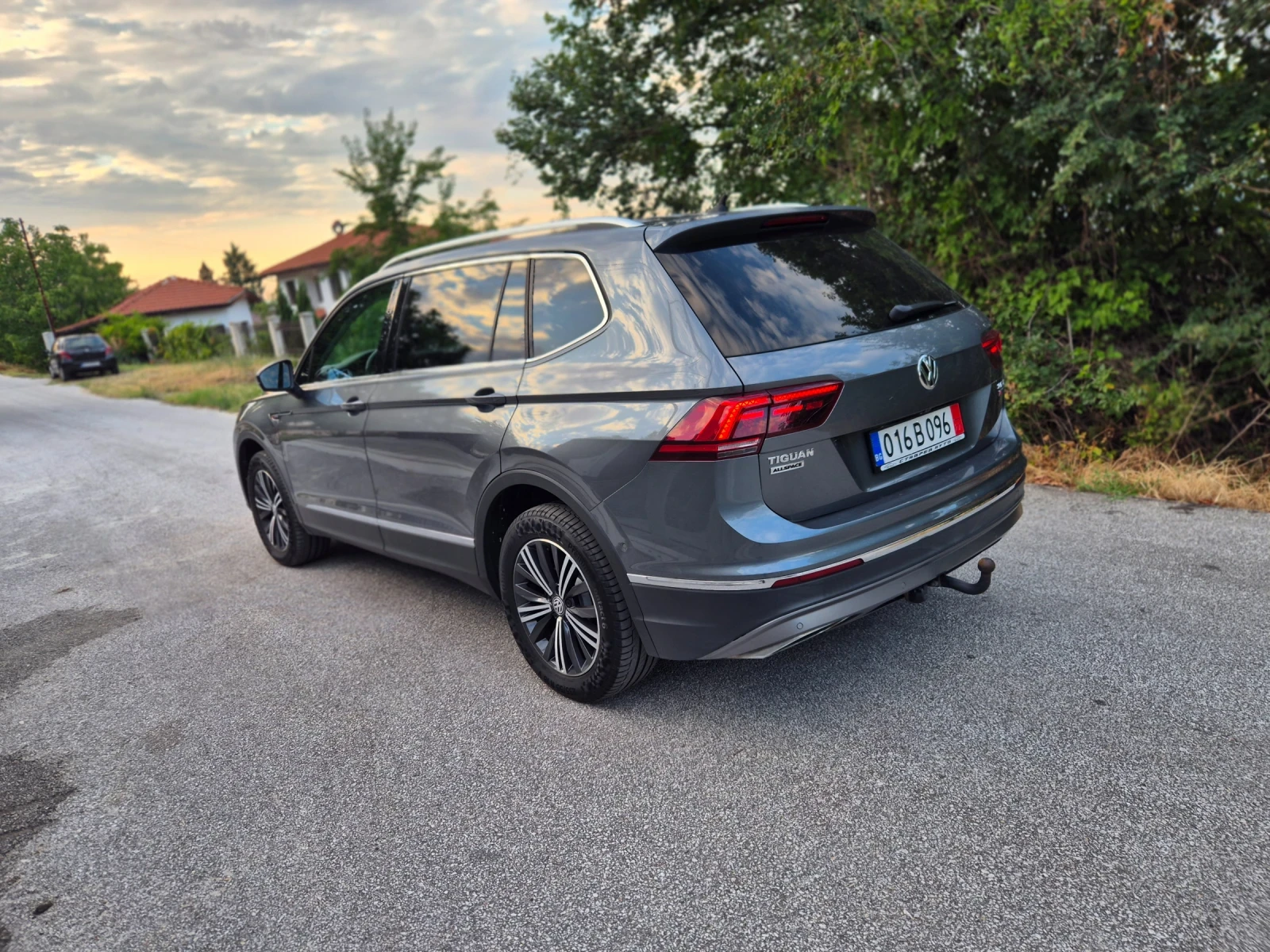 VW Tiguan 2.0D-190кс/4motion/19г/7места  - изображение 5