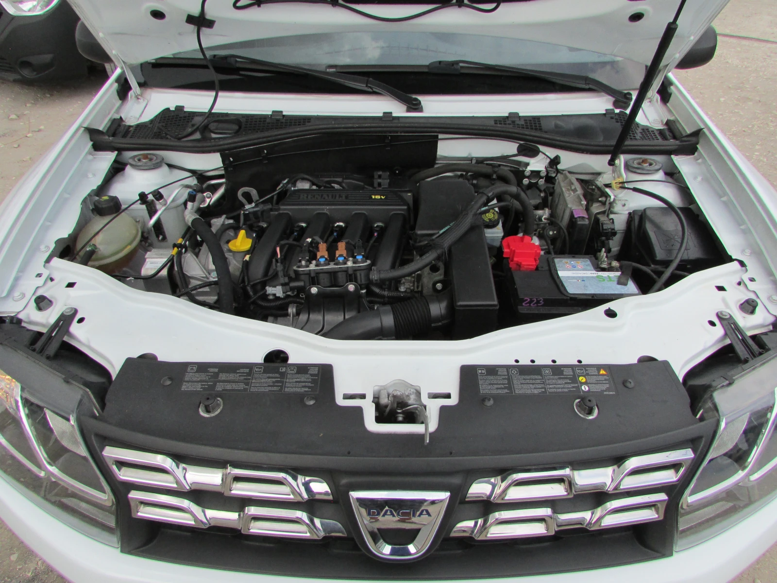 Dacia Duster 1.6i EURO5B GPL | Mobile.bg   16