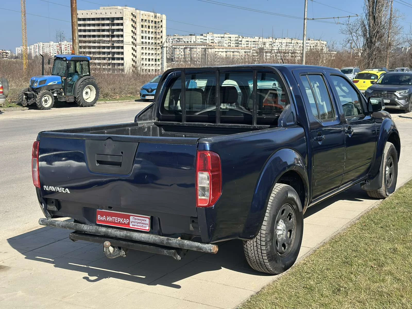 Nissan Navara 2.5 dCi , снимка 6 - Автомобили и джипове - 53885384