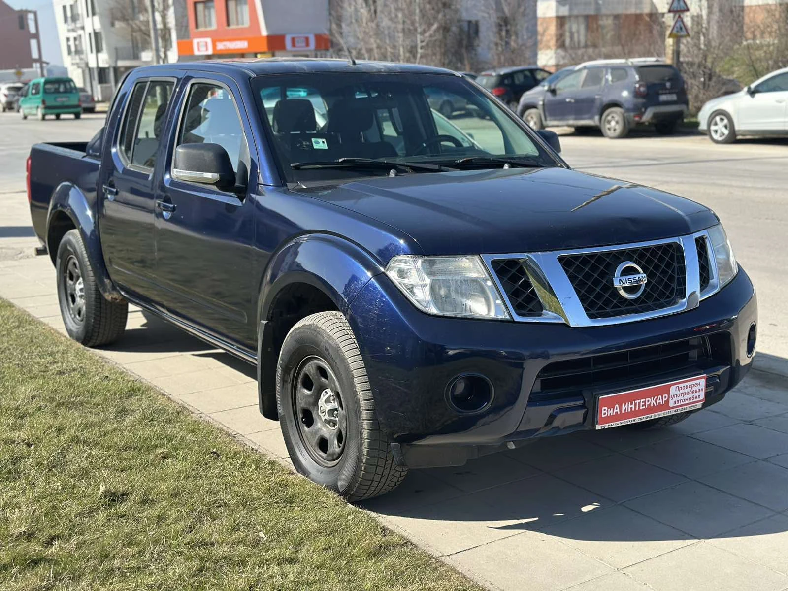 Nissan Navara 2.5 dCi , снимка 8 - Автомобили и джипове - 53885384