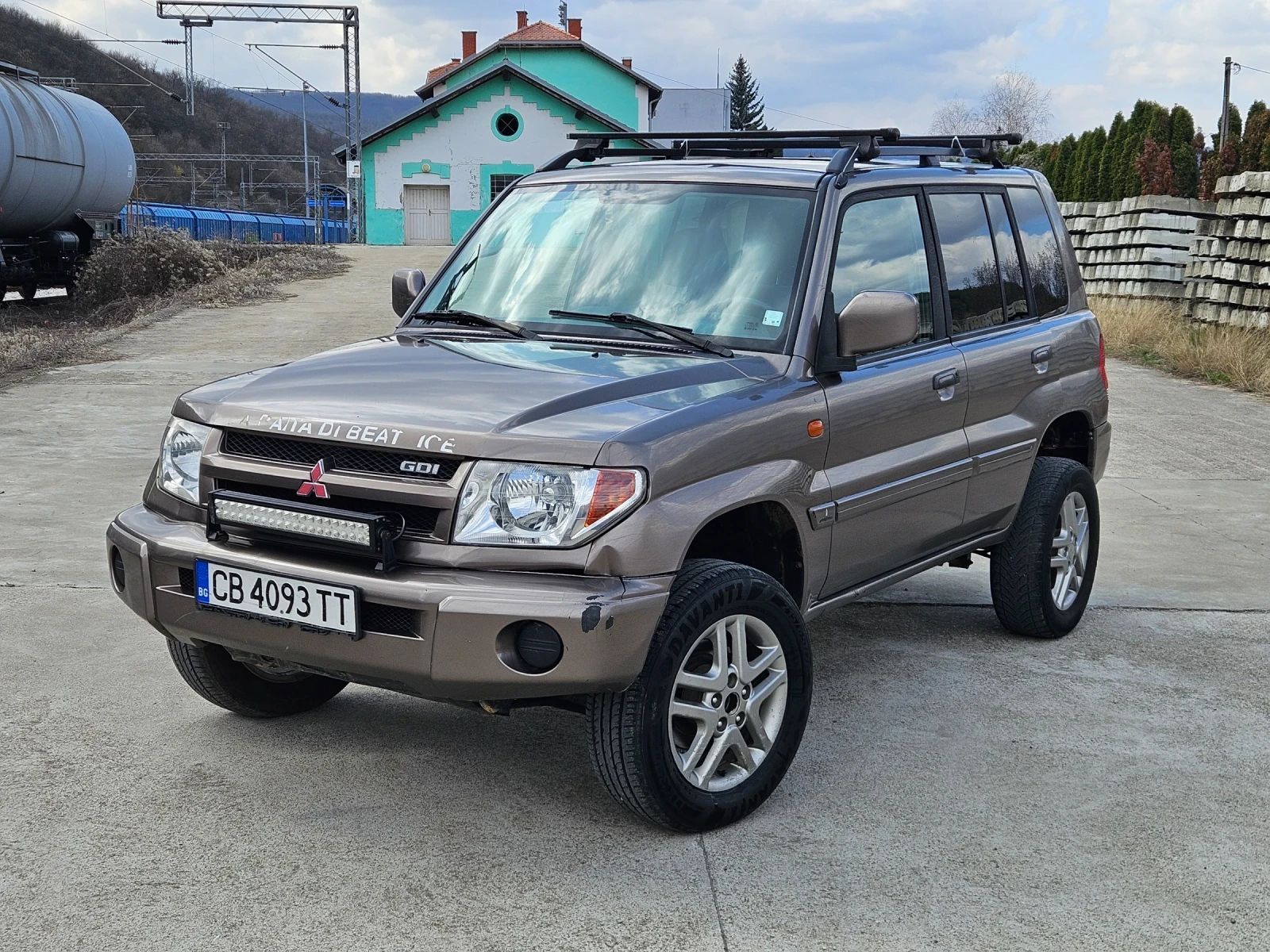 Mitsubishi Pajero pinin