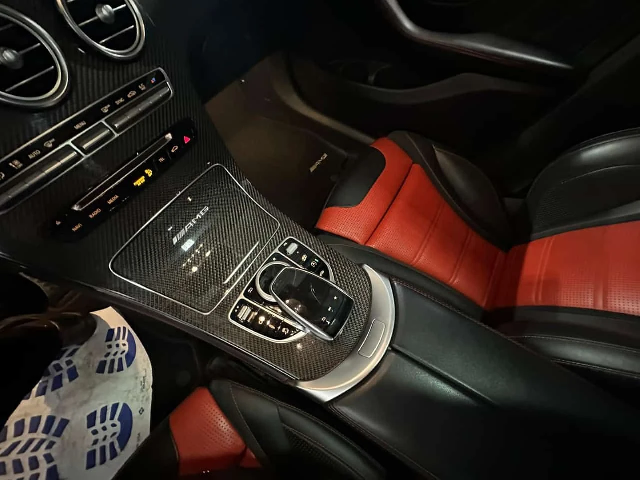 Mercedes-Benz GLC 63 AMG S * CARFAX * ПАНО * 360 * KEYLESS, снимка 11 - Автомобили и джипове - 53965428