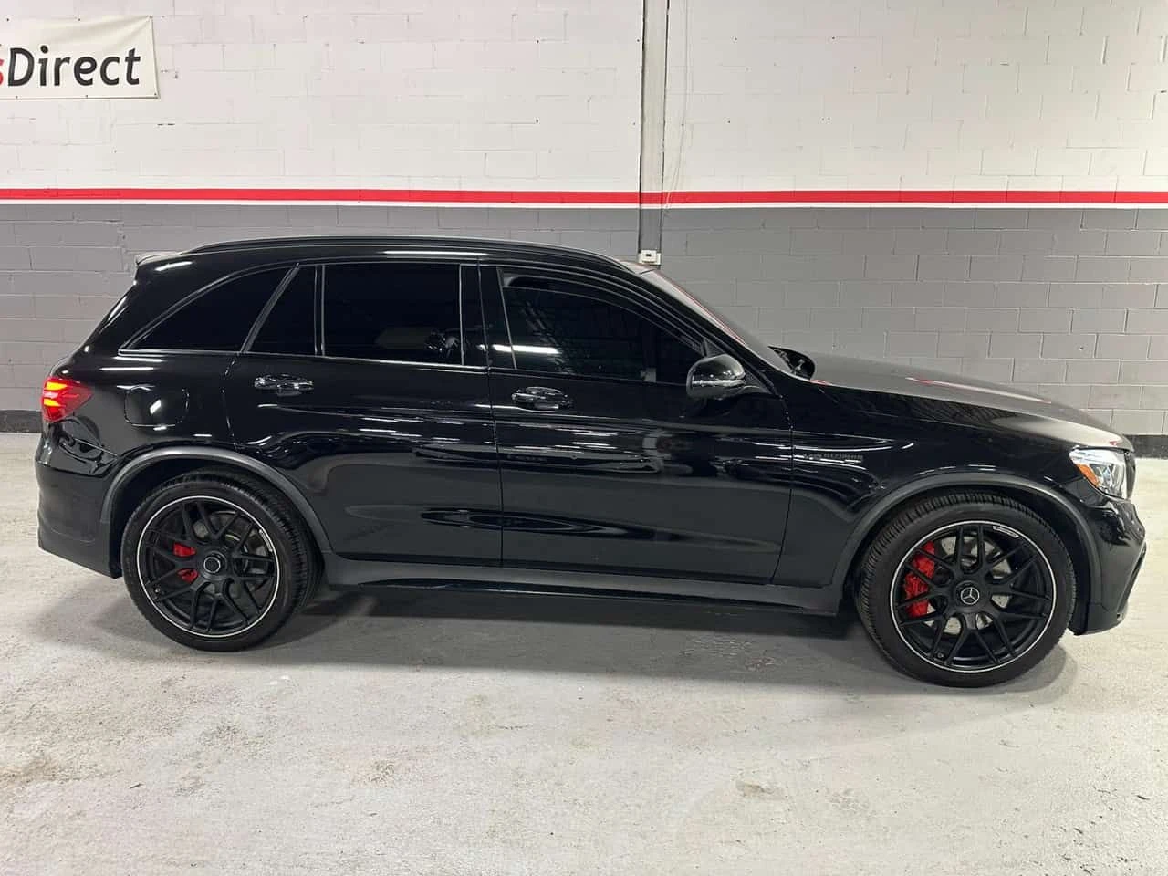 Mercedes-Benz GLC 63 AMG S * CARFAX * ПАНО * 360 * KEYLESS, снимка 3 - Автомобили и джипове - 53965428