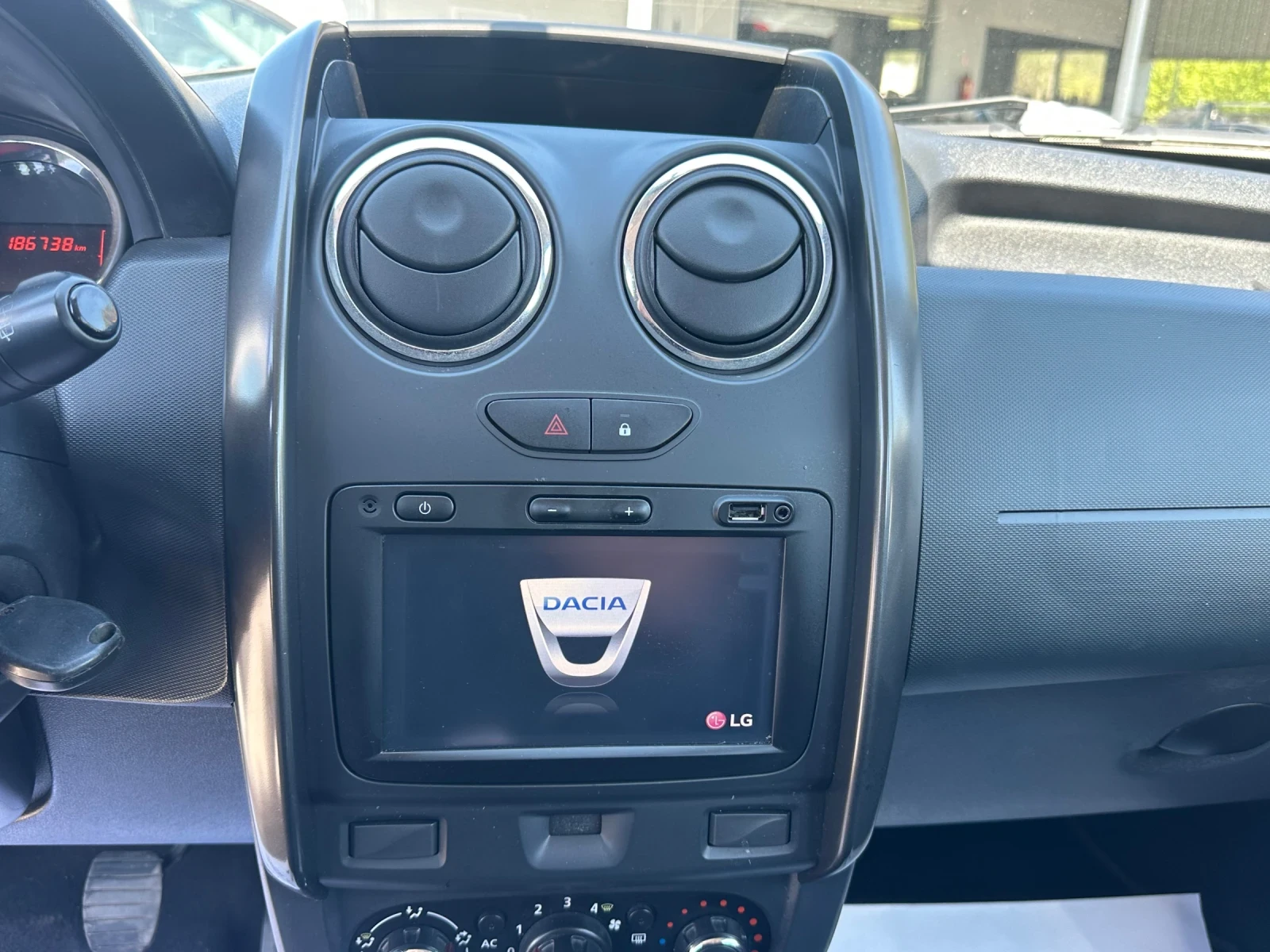 Dacia Duster 1.6i-LAUREATE-CAR PLAY-���-������ | Mobile.bg � ����������� 11