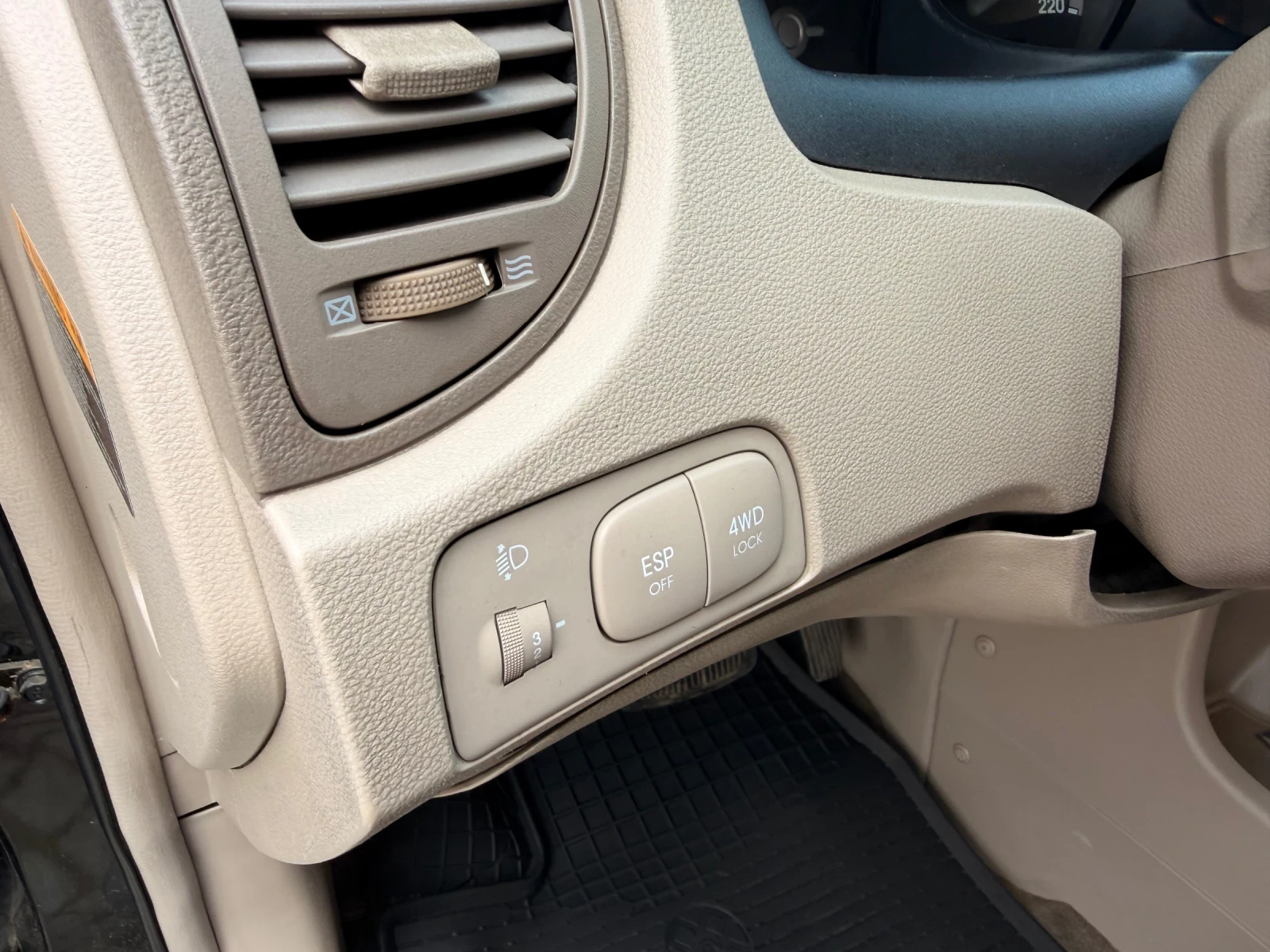 Kia Sportage 2.0 CRDI 4x4 АВТОМАТИК, снимка 13 - Автомобили и джипове - 54623469
