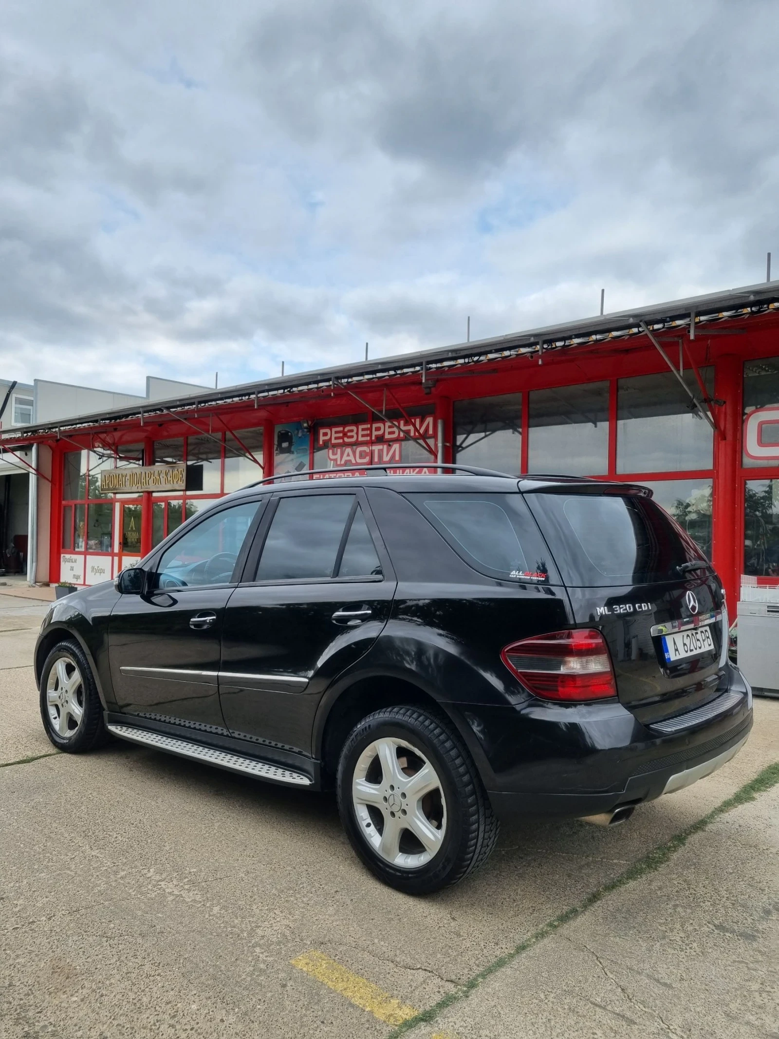 Mercedes-Benz ML 320 Ml320 4 matic на пружини!, снимка 5 - Автомобили и джипове - 55654137