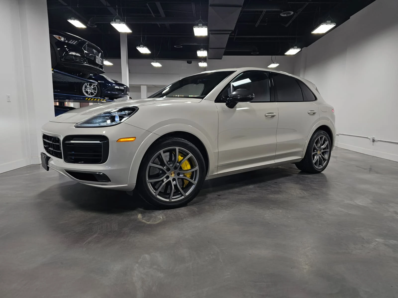 Porsche Cayenne  E-Hybrid CARFAX НАЛИЧЕН | 2020 | 154 911 км