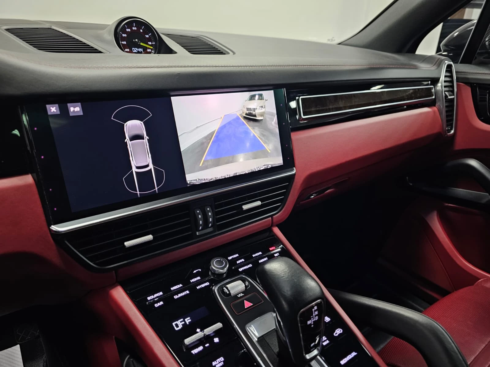 Porsche Cayenne  E-Hybrid CARFAX НАЛИЧЕН | 2020 | 154 911 км, снимка 9 - Автомобили и джипове - 56202743