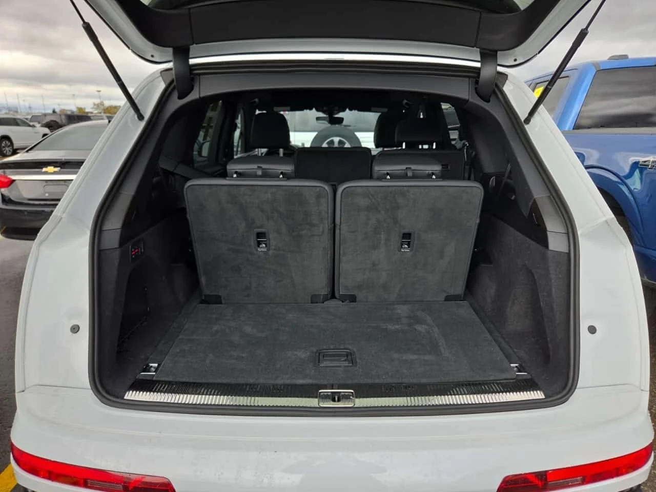 Audi Q7 * 55 Tfsi Quattro Progressiv * CARFAX *  | Mobile.bg � ����������� 15
