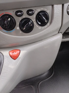 Opel Vivaro 1.9 CDTI 101HP 6ск Клима Багажник 2стр врати | Auto.bg — изображение 10