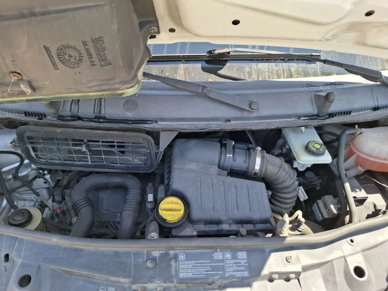 Renault Trafic 2.0DCI-115, снимка 12 - Бусове и автобуси - 51018044