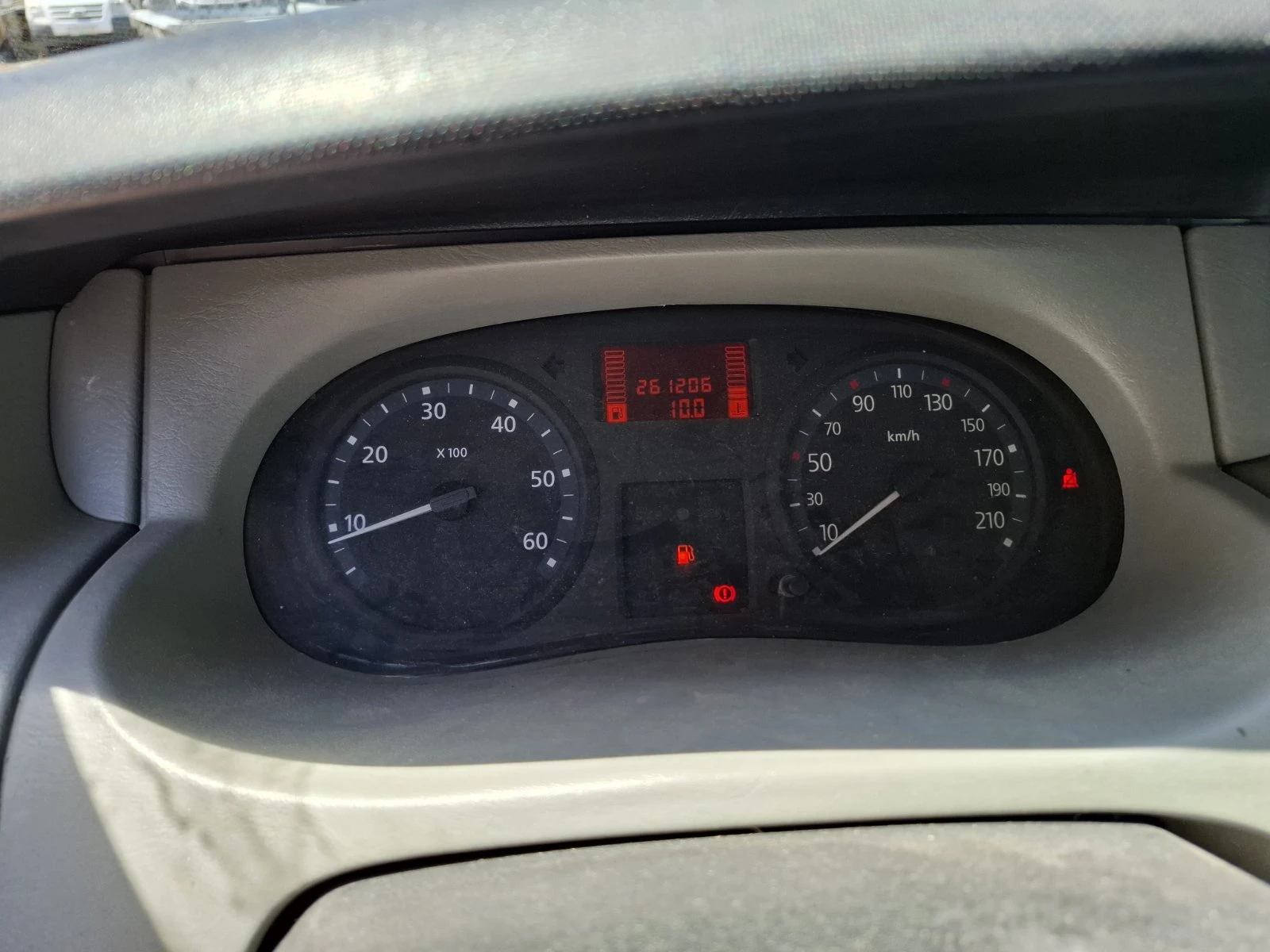 Renault Trafic 2.0DCI-115 - изображение 10