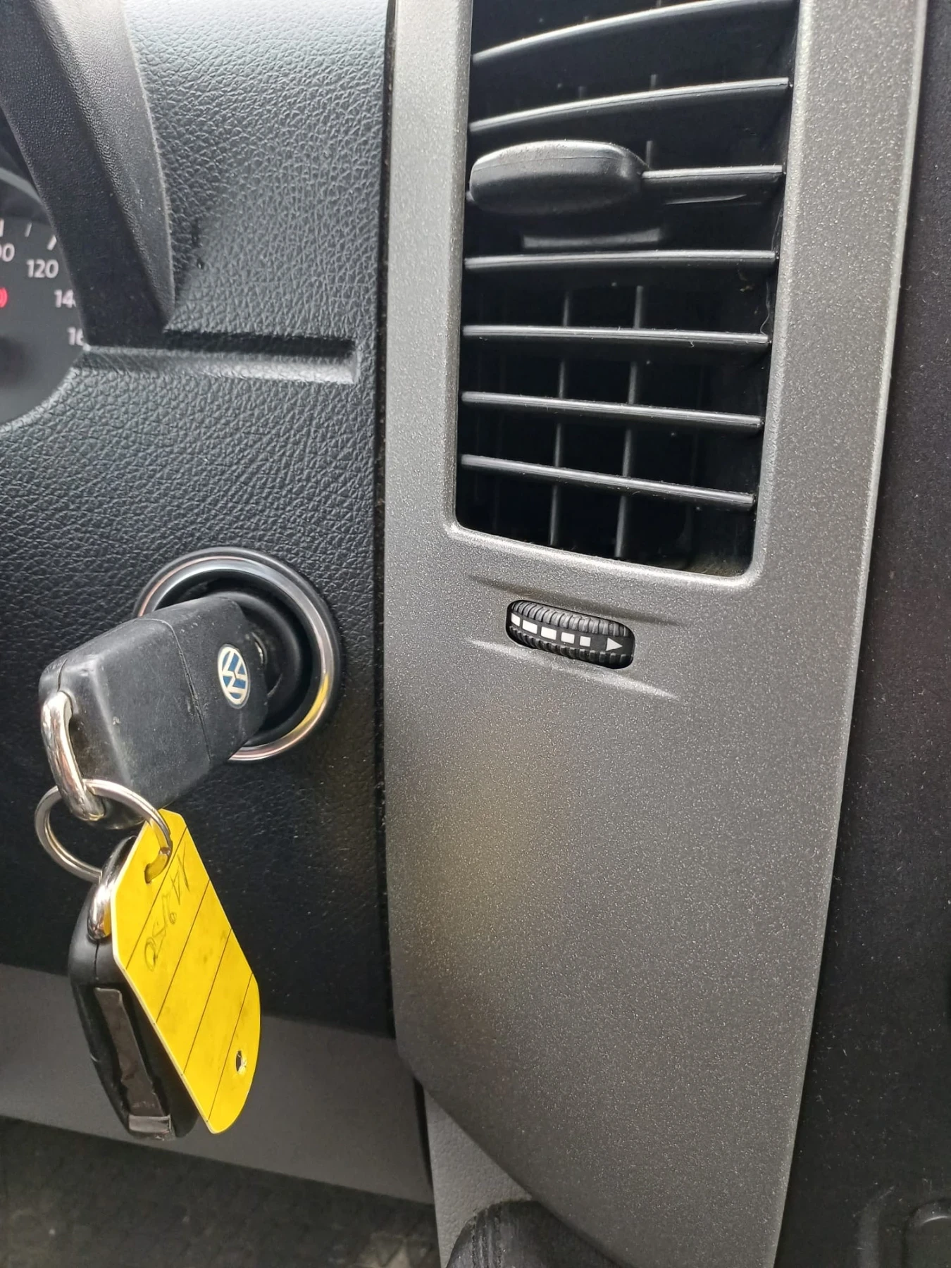 VW Crafter Хладилен, снимка 8 - Бусове и автобуси - 53930203