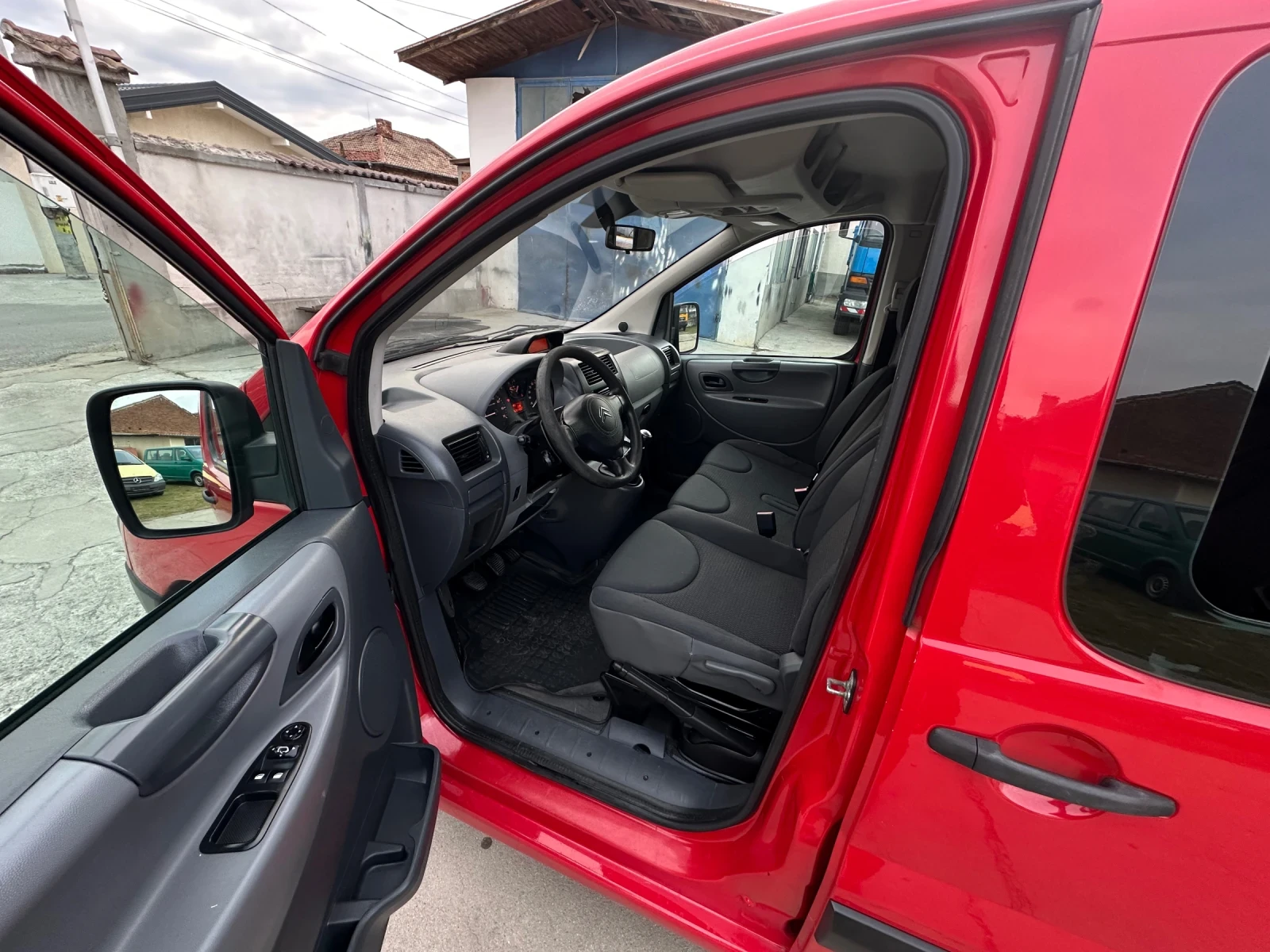 Citroen Jumpy 9 местен* Климатик* Топ състояние, снимка 8 - Бусове и автобуси - 53927591