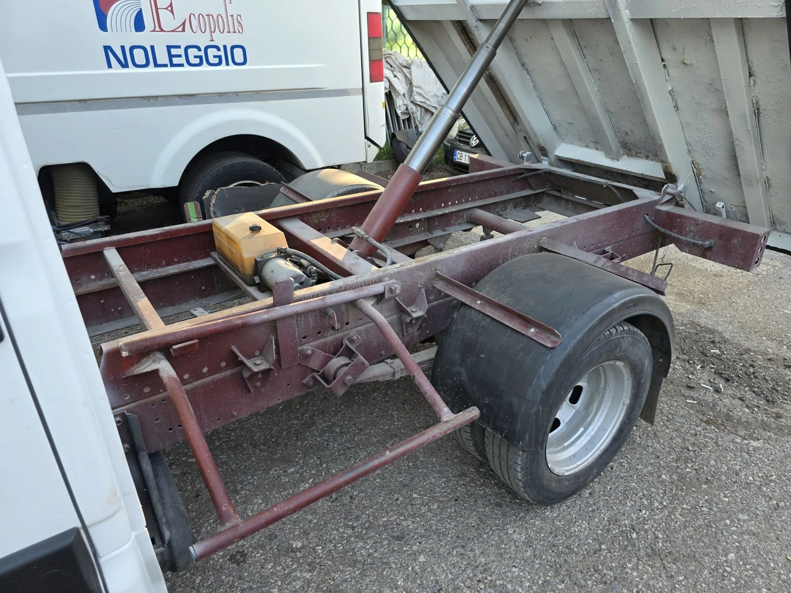 Iveco Daily 35c13 Самосвал 2.8, снимка 8 - Бусове и автобуси - 54334885