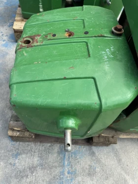 Трактор John Deere 