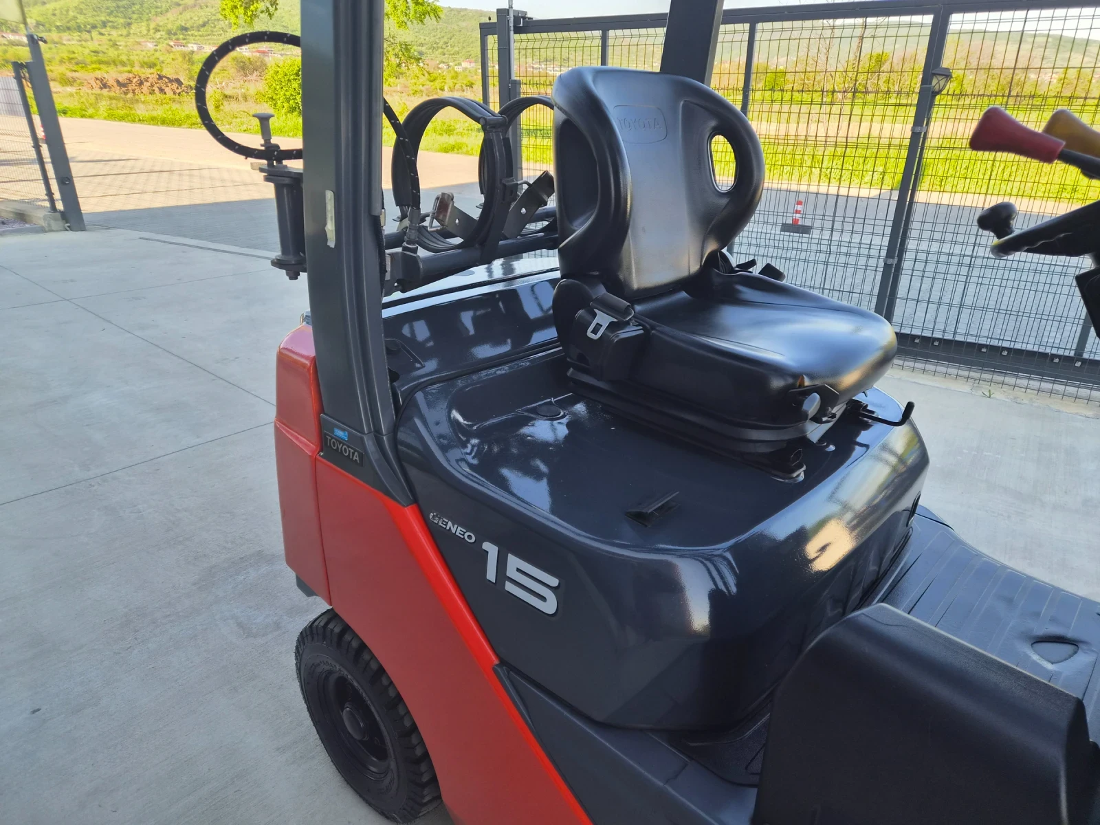 ������� Toyota ����� �� 4.7 �. / ���������� / ������� / �����  | Mobile.bg � ����������� 12