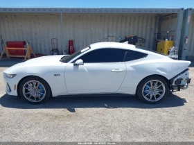 Ford Mustang 5.0L V-8 DI, DOHC, VVT, 480HP Rear Wheel Drive | Mobile.bg    7