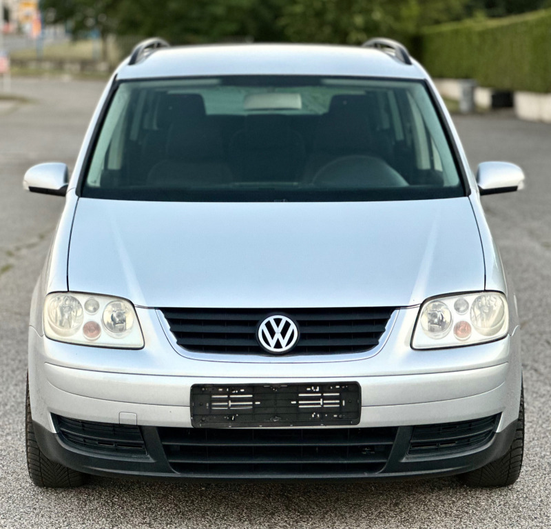 VW Touran 2.0TDI * ИТАЛИЯ* 7местен* , снимка 2 - Автомобили и джипове - 46607481