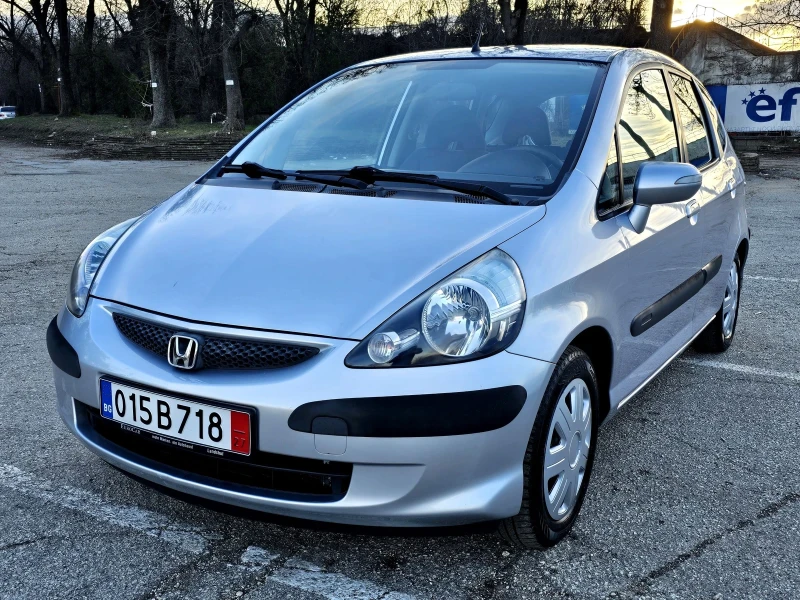 Honda Jazz Автоматик, Фейслифт, Климатроник , снимка 1 - Автомобили и джипове - 48885553